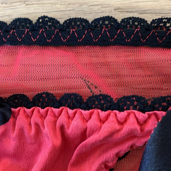 Agent Provocateur red/black trim knickers - OS - Picture 5 of 10